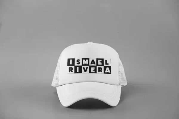 gorra ismael rivera cartoon blanca